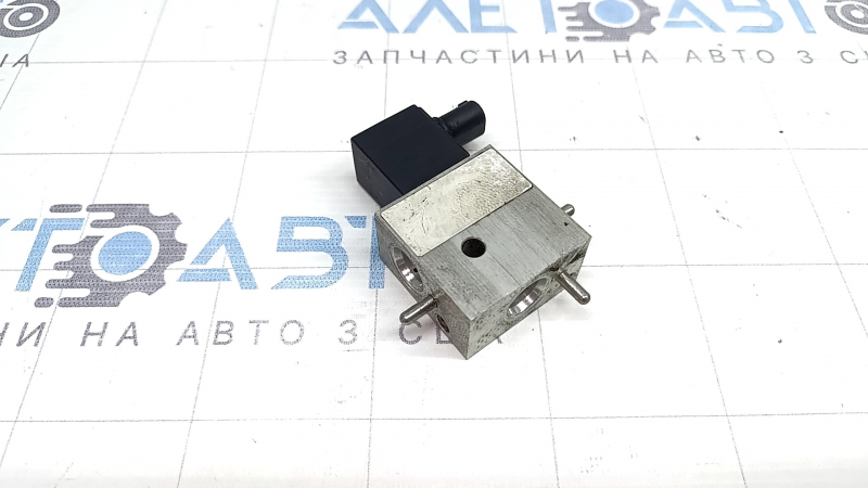 Клапан системы охлаждения батареи ВВБ BMW 3 F30 16-18 PHEV