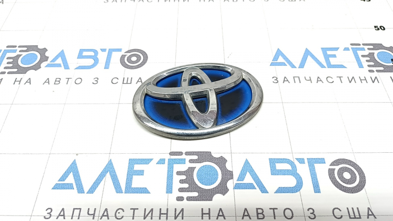 Эмблема двери багажника Toyota Prius 50 16-22 обломана направляющая