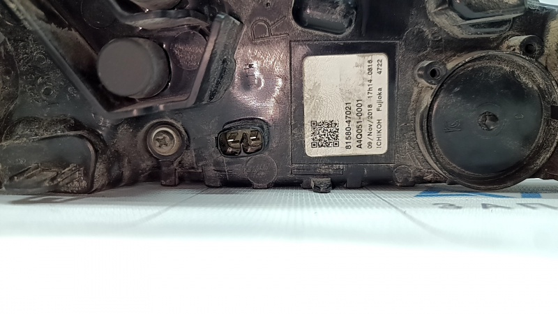 Фонарь нижний бампер правый Toyota Prius 50 16-18 стекло грязное изнутри