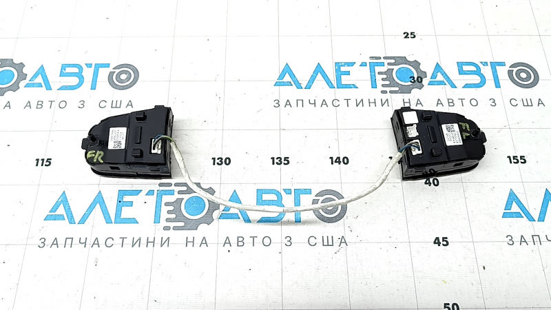 Кнопки управления на руле Volvo XC90 16-26 царапина