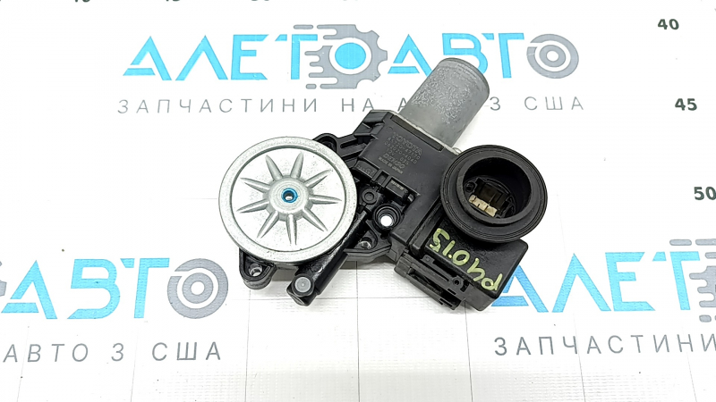 Мотор склопідйомника задній лівий Toyota Prius V 12-17