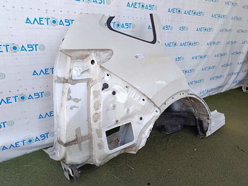 Общий вид кузова с небольшими потертостями для Honda CR-V 2017-2022.