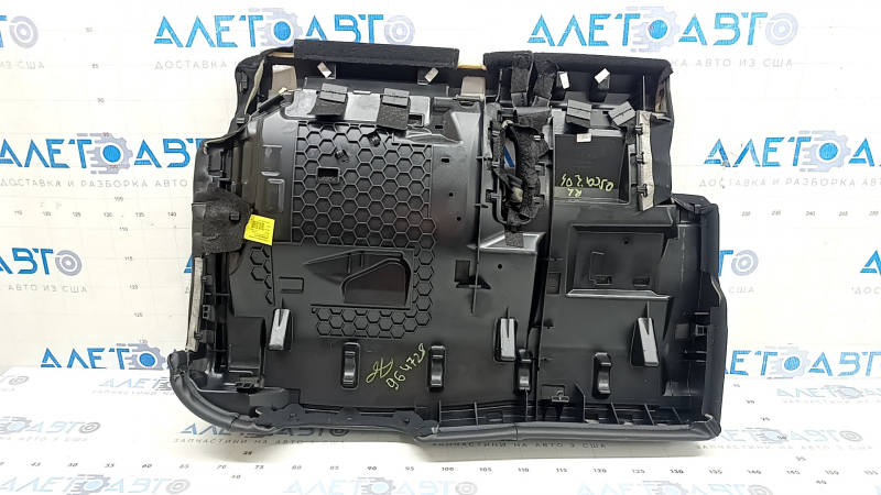 Обшивка подушки заднего сиденья 2-го ряда левая Ford Escape MK4 20-26 кожа черная с перфорацией, hybrid