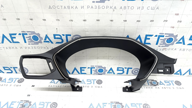 Накладка щитка приборов Ford Escape MK4 20-22 черная, без нижней части, трещины в креплении