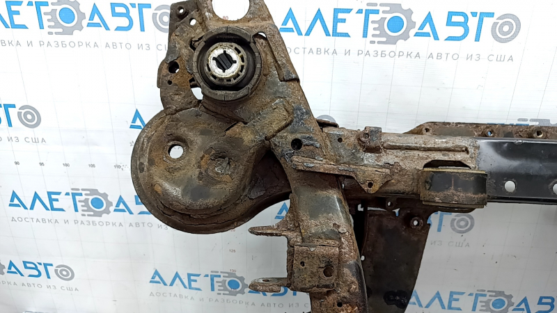 Подрамник задний Volvo XC90 16-22 T8 под пневму, ржавый