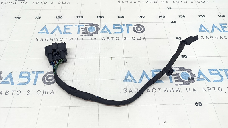 Фишка фары передняя левая Ford Escape MK4 20- галоген