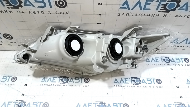 Фара передняя правая Toyota Camry v50 12-14 голая usa SE
