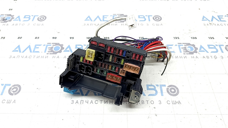 Блок предохранителей подкапотный Toyota Prius V 12-17