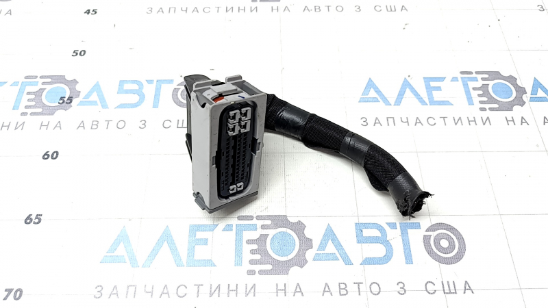 Фишка на блок ABS Toyota Prius V 15-16
