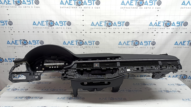 Торпедо передняя панель с AIRBAG Audi A4 B9 17-25 черная, без проекции, Bang and Olufsen, с дефлектором