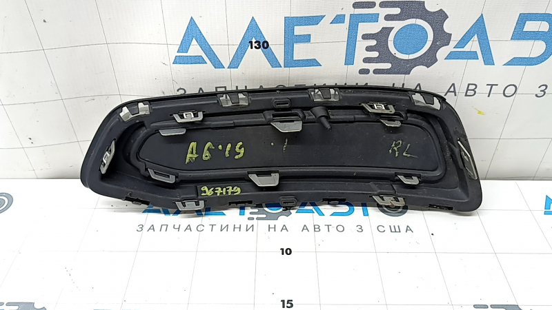 Накладка губы заднего бампера левая Audi A6 C8 19-23 с молдингом, хром, S-line, сломаны крепления, вздулся хром