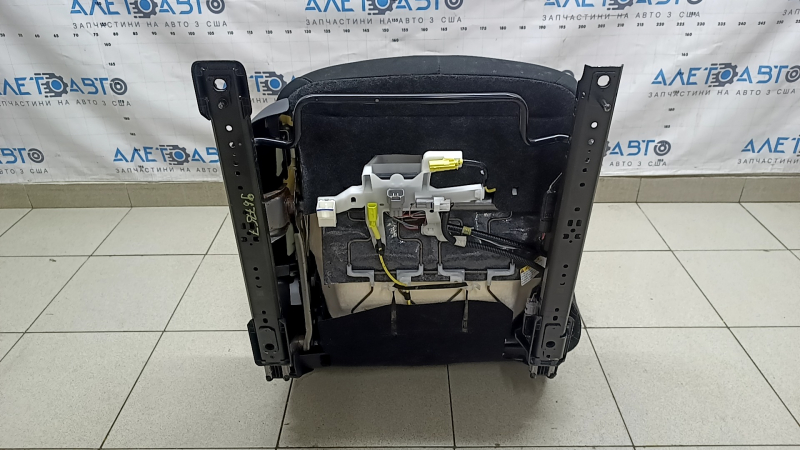 Пассажирское сиденье Toyota Prius 50 19-22 без airbag, ткань, черная, механическое, подогрев