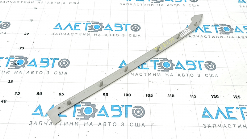 Накладка направляющей шторки правая передняя Audi A6 C8 19-23 серая