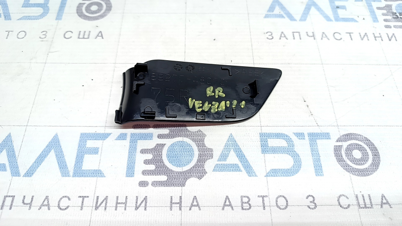 Заглушка ручки двери внутренняя задняя правая Toyota Venza 21-24 черная