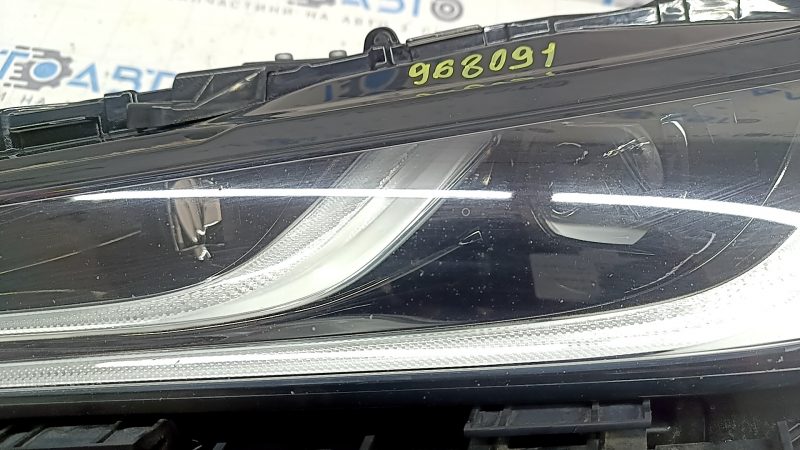 Фара передняя левая Toyota Venza 21-24 XLE Limited линза, с креплением, надломано крепление