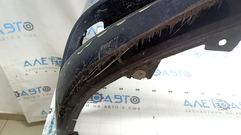 Бампер передний голый Mazda 3 19-26 4d, синий, царапины, прижат