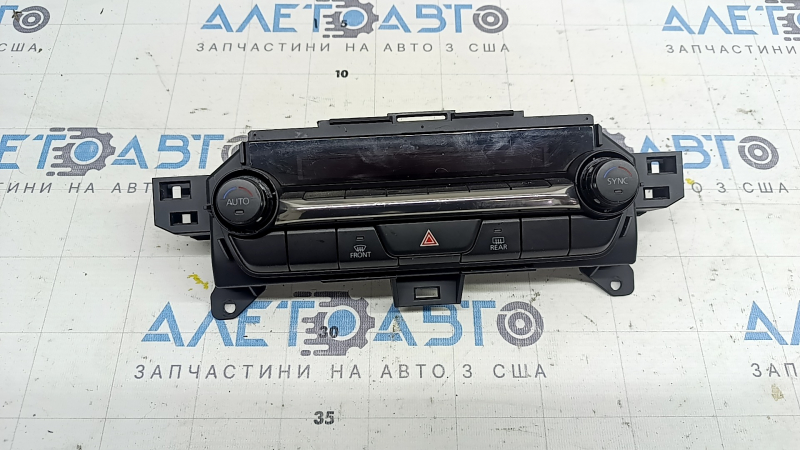 Управление климат-контролем Mazda 3 19-21 Auto, царапины на экране
