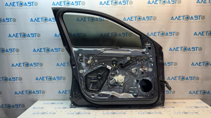 Дверь в сборе передняя левая VW Jetta 19-26 графит LD7X ,загнут угол
