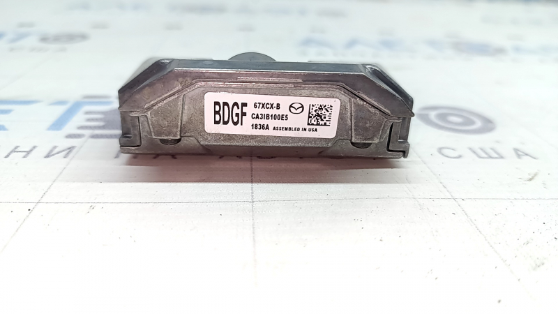 Камера слежения за полосой Mazda 3 19-26 на лобовом
