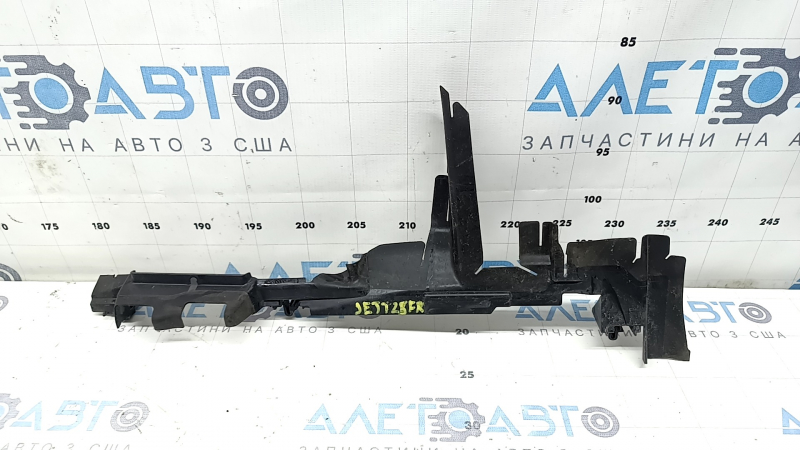 Дефлектор радиатора правый VW Jetta 25-26 1.5T