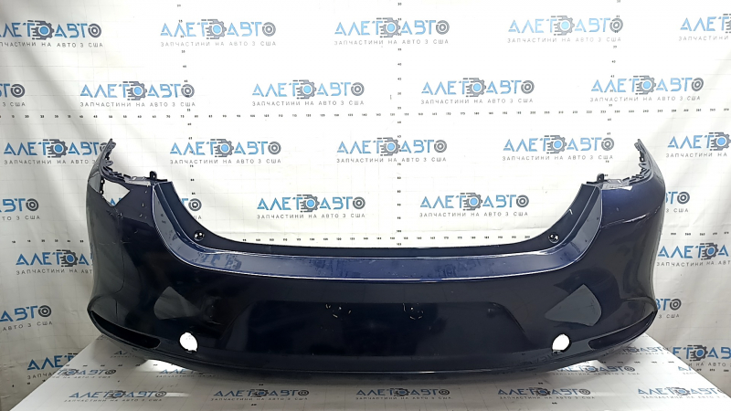 Бампер задний голый Mazda 3 19-26 4d, синий, незаводские отверстия, отсутствует фрагмент, трещина