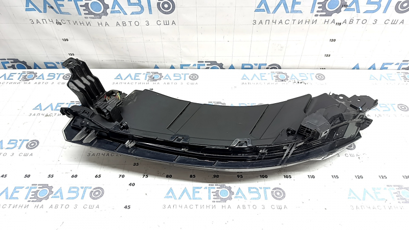 Дневной ходовой огонь DRL правый Mitsubishi Outlander 22-26 LED, потерт