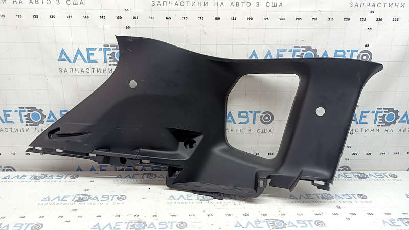 Накладка задней стойки левая Mitsubishi Outlander 22-26 черная, под 3 ряда, с заглушкой, потерта