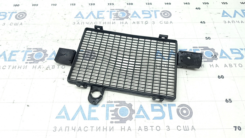 Сетка воздухоприемника печки Audi Q5 80A 18-24