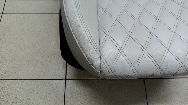 Пассажирское сиденье Mitsubishi Outlander 22-26 с airbag, электрическое, подогрев, кожа серая, под химчистку