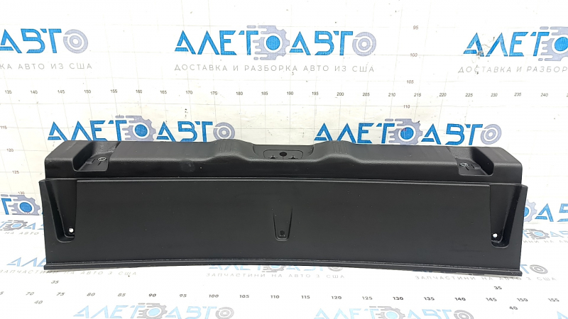 Накладка отвору багажника Jeep Compass 17-26 чорна, подряпини