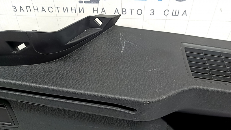 Обшивка арки левая Volvo XC90 16-26 под 2 ряда, черная, царапины