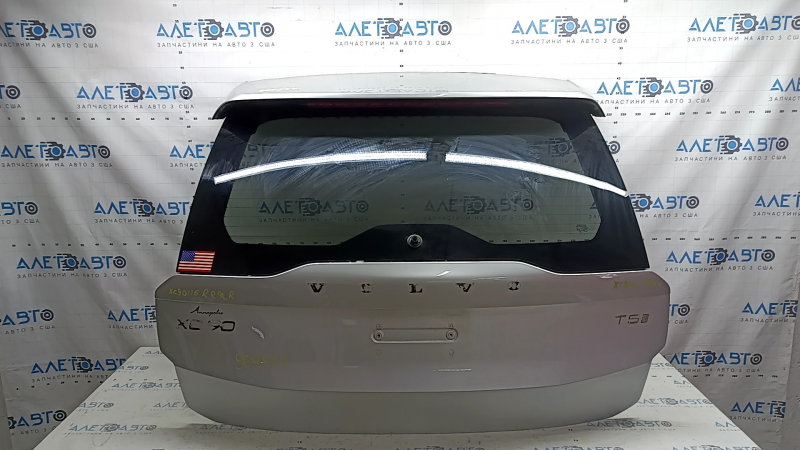 Дверь багажника голая со стеклом Volvo XC90 16-22 тонировка, серебро 711, со спойлером, стоп-сигналом, трапецией дворника, планкой подсветки и замком, потерт спойлер