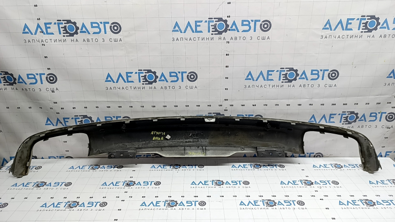 Накладка заднего бампера нижняя Volvo XC90 16-21 под хром насадки без фаркопа, под парктроники, сколы