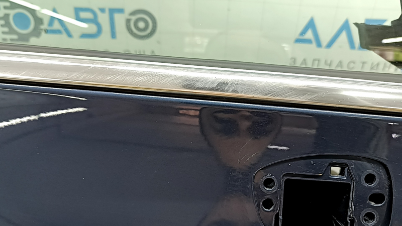 Дверь в сборе передняя правая Volvo XC60 18-26 Keyless, синий 723, царапины на молдинге и накладке