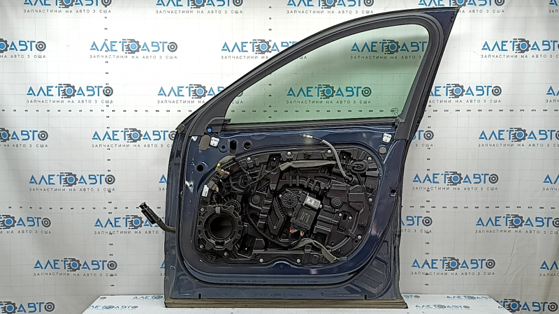 Дверь в сборе передняя правая Volvo XC60 18-26 Keyless, синий 723, царапины на молдинге и накладке