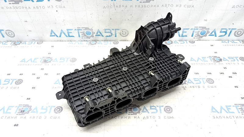 Колектор впускний Volvo XC60 22-26 B6