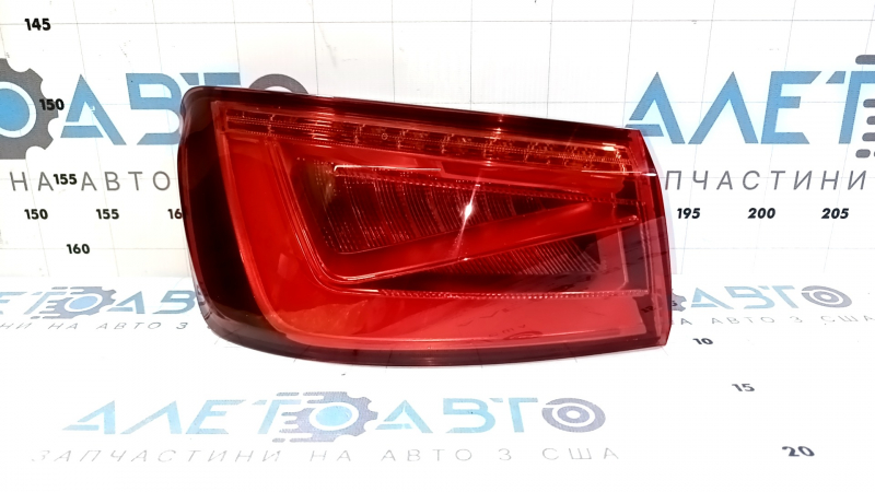 Ліхтар зовнішній крило лівий Audi A3 8V 15-16 4d LED