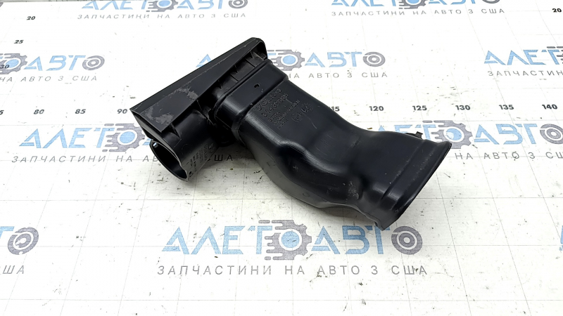 Повітровід від повітроприймача Volvo XC60 18-26 2 частини