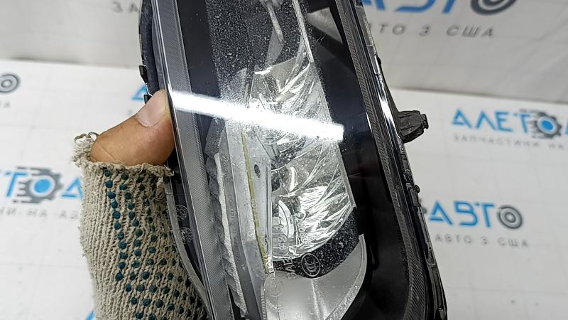 Противотуманная фара птф правая Volvo XC60 20-26 code: XE0D, под полировку