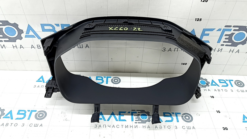 Обрамлення щитка приладів Volvo XC60 18-26 чорне