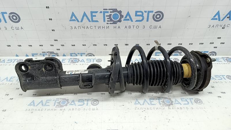 Стойка амортизатора в сборе передняя правая Hyundai Santa Fe 24-26 FWD HEV