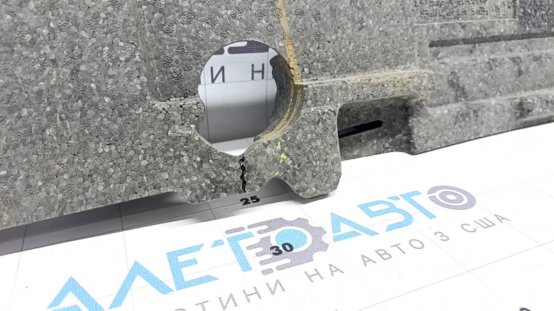 Абсорбер переднего бампера Hyundai Sonata 11-15 hybrid, надломан