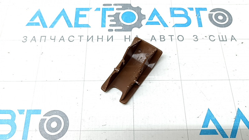 Заглушка Isofix заднего ряда сидений Audi A5 F5 20-25 5D коричневая