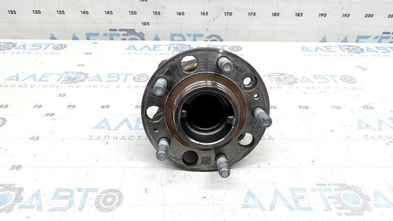 Ступица задняя левая Hyundai Santa Fe 24-26 FWD