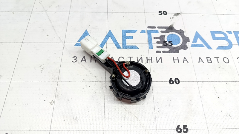 Пищалка передней стойки левая Hyundai Santa Fe 24-26