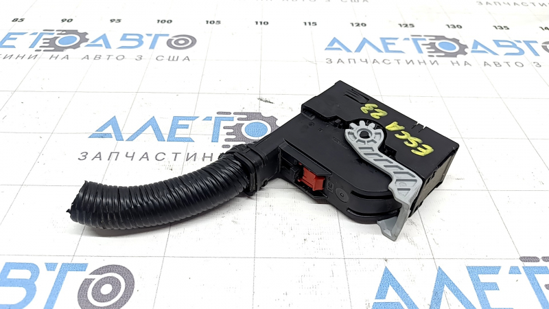 Фишка на тормозной усилитель brake booster Ford Escape MK4 20-23 1.5T, большая