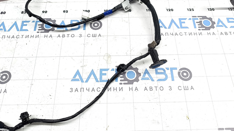 Проводка двери багажника левая Hyundai Santa Fe 24-26 откусана фишка