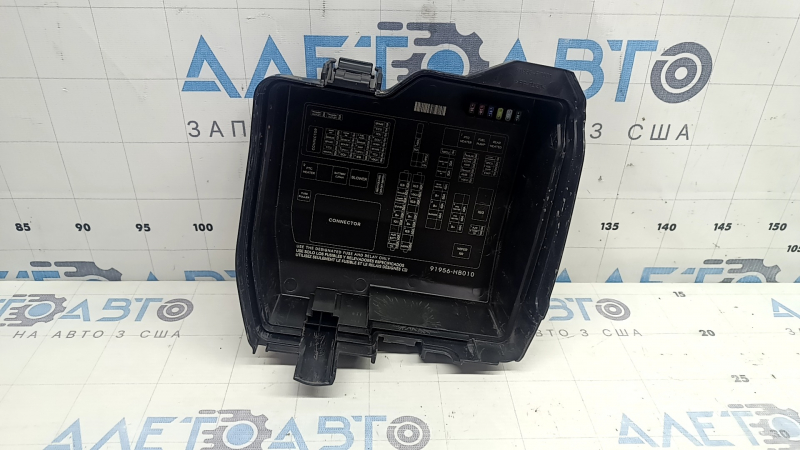 Крышка блока предохранителей подкапотная Hyundai Santa Fe 24-26 HEV