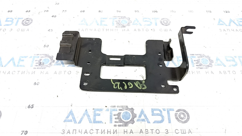 Кронштейн блока ECU компьютера двигателя Kia Sportage 23-26 2.5