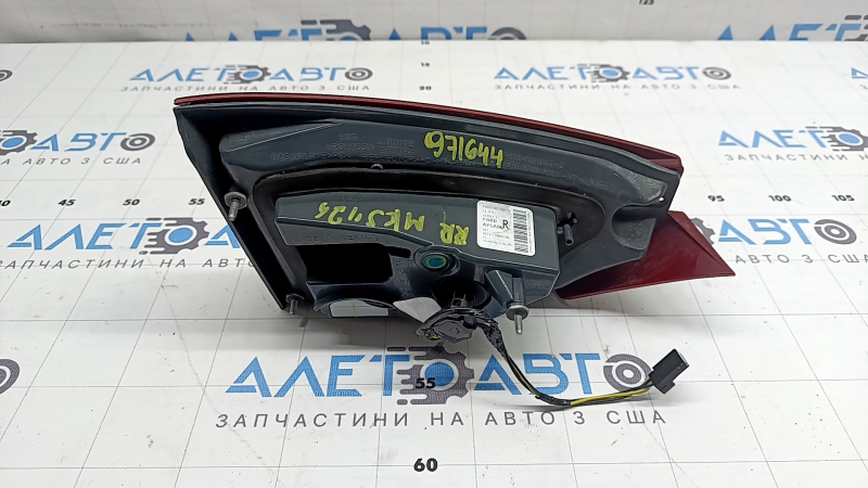 Фонарь внутренний крышка багажника правый Ford Fusion mk5 17-18 LED, под полировку